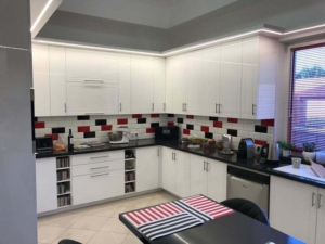 Konyhabútor méretre készítés